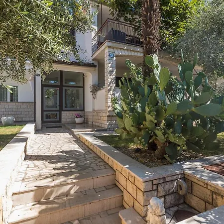 Silvano Πανσιόν 3*